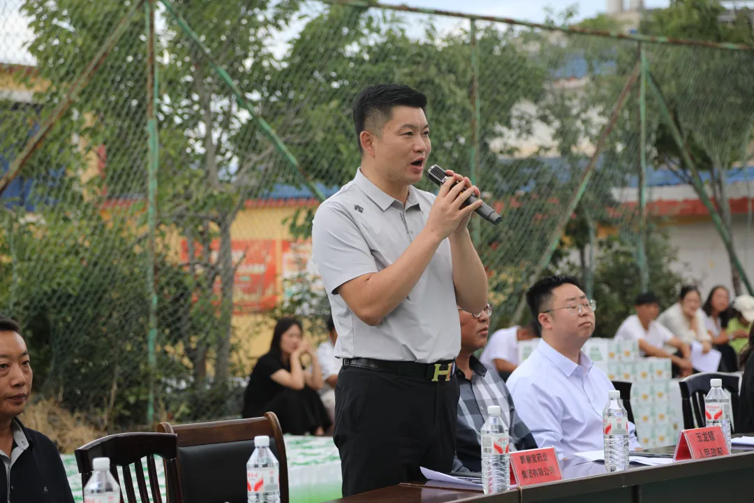 政企同心聚合力｜黔赫堂集团公益助力玉龙镇 “两清两改两治理”，共绘和美乡村新画卷